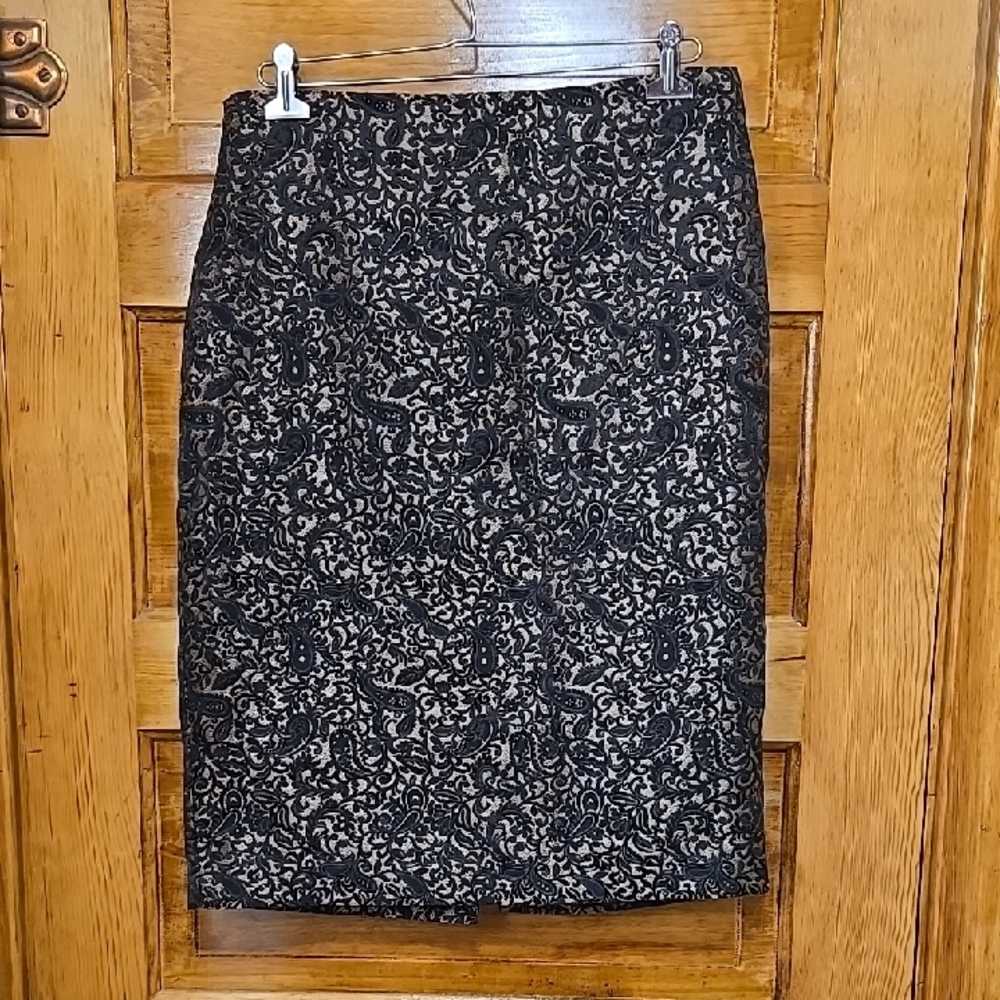 Worthington Black and Gold Lace Textured Pencil Skirt 14